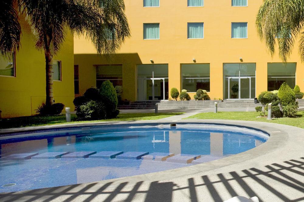 Fiesta Inn Express San Luis Potosi Oriente מראה חיצוני תמונה