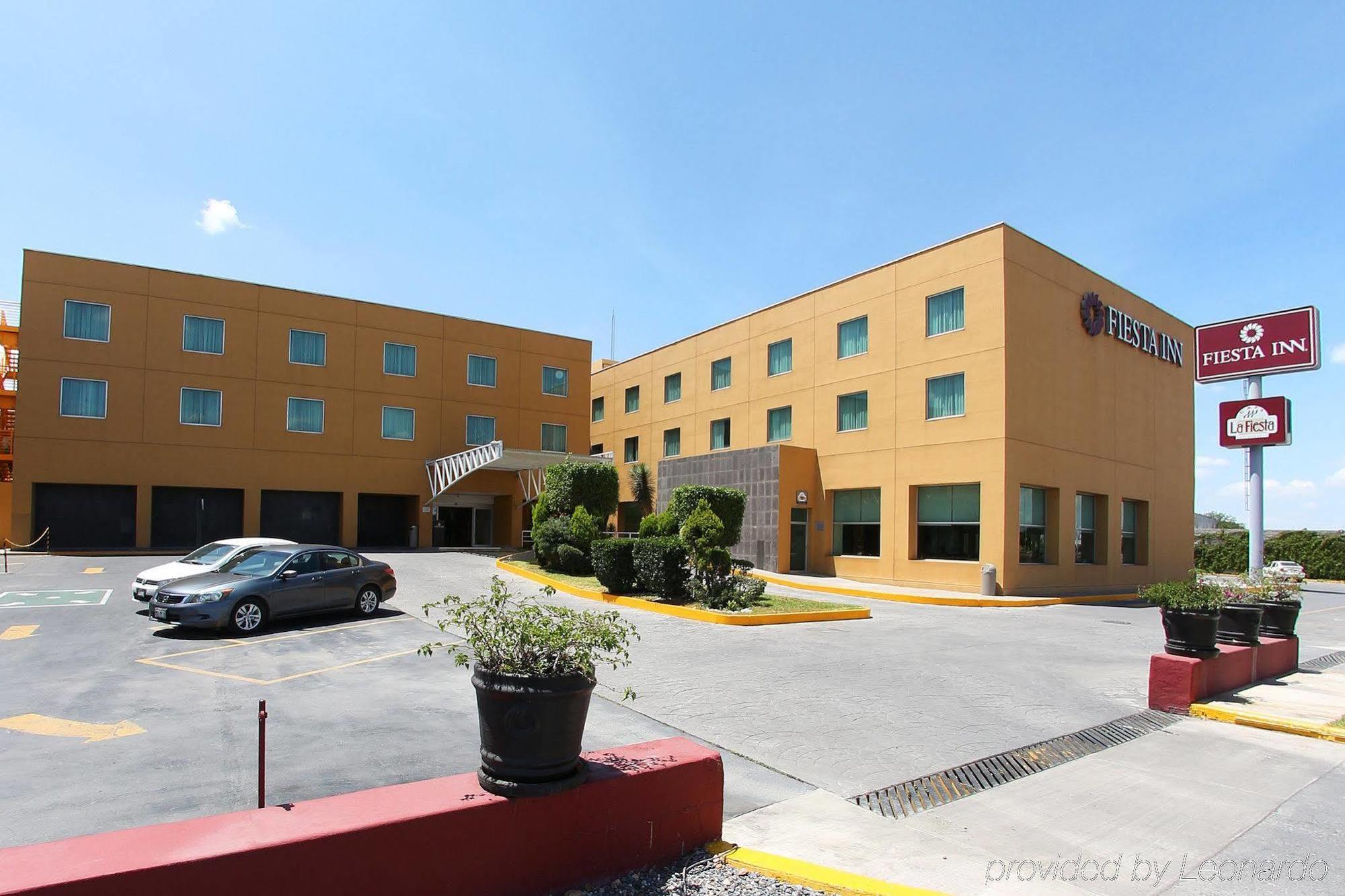 Fiesta Inn Express San Luis Potosi Oriente מראה חיצוני תמונה