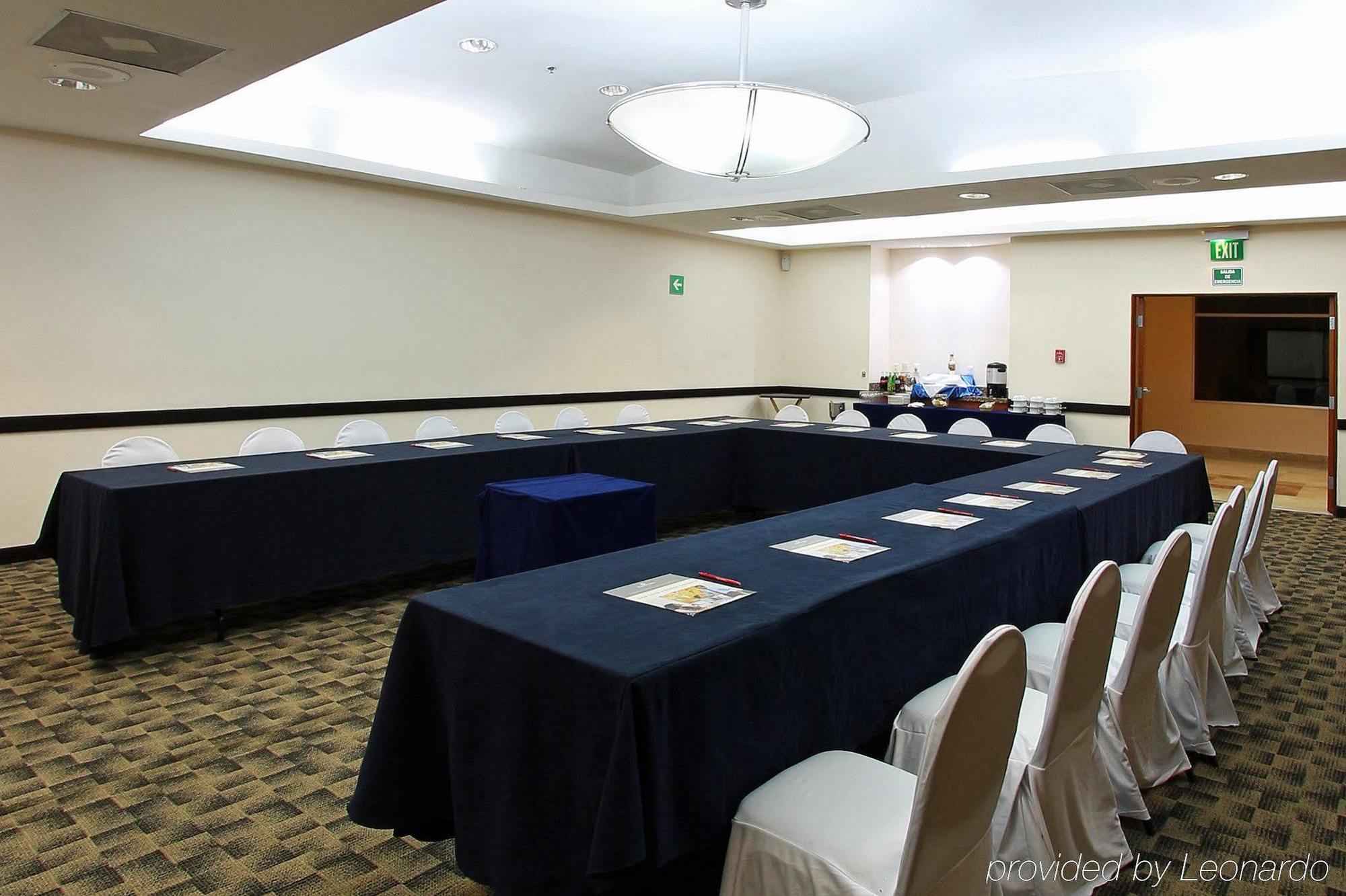 Fiesta Inn Express San Luis Potosi Oriente מראה חיצוני תמונה
